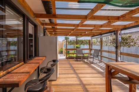 Photo of property in 1033 Sussex Street, Mayfair, Hastings, 4122