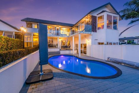 Photo of property in 43 St Annes Crescent, Wattle Downs, Auckland, 2103