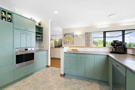 Photo of property in 132 Muriwai Valley Road, Muriwai, Waimauku, 0881