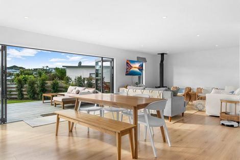 Photo of property in 54 Marram Place, Mangawhai Heads, Mangawhai, 0505