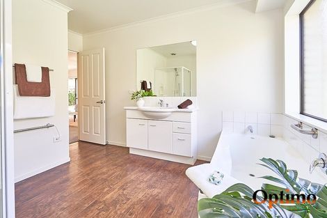 Photo of property in 11 Delta Mews Place, Clive, 4102