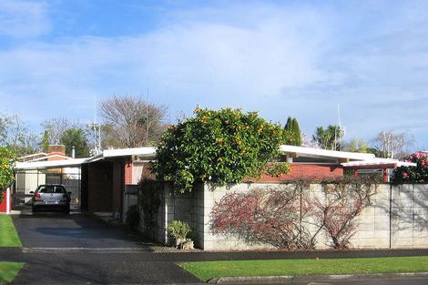 Photo of property in 1 Chilton Grove, Hokowhitu, Palmerston North, 4410