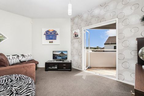 Photo of property in 10a Currey Crescent, Milford, Auckland, 0620