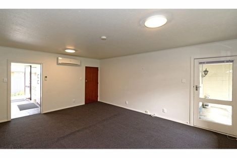 Photo of property in 6/73 Fairfield Avenue, Addington, Christchurch, 8024