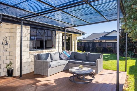 Photo of property in 31 Nielsen Gardens, Rototuna, Hamilton, 3210