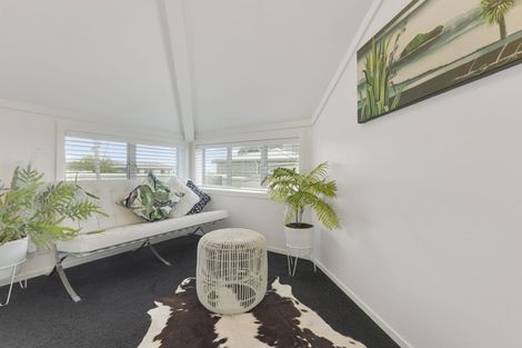 Photo of property in 49a The Esplanade, Eastern Beach, Auckland, 2012