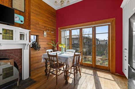 Photo of property in 18 Lee Road, Taradale, Napier, 4112