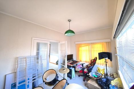 Photo of property in 213 Waterloo Road, Hutt Central, Lower Hutt, 5011