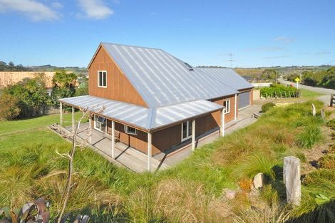 Photo of property in 1 Downer Access Road, Kaukapakapa, 0873