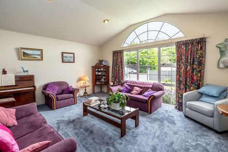 Photo of property in 15 Wood Street, Greytown, 5712