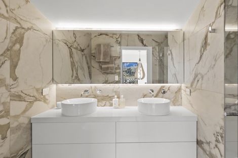 Photo of property in 11 Sunrise Lane, Queenstown, 9300