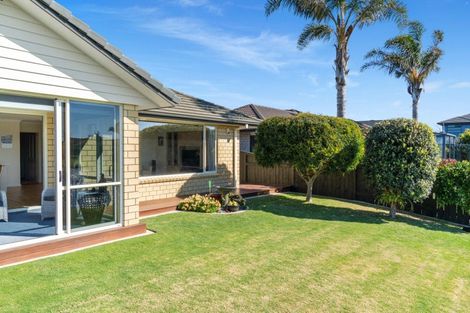 Photo of property in 143 Oriental Parade, Papamoa Beach, Papamoa, 3118