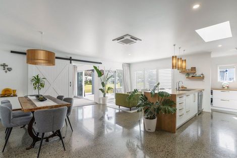 Photo of property in 114 Avalon Place, Whangamata, 3620