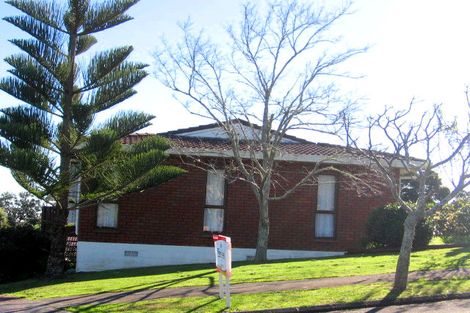 Photo of property in 3 Kingsclere Place, Goodwood Heights, Auckland, 2105