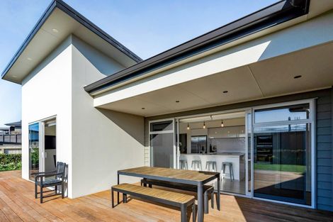 Photo of property in 24 Kotare Drive, Waiwhakaiho, New Plymouth, 4312