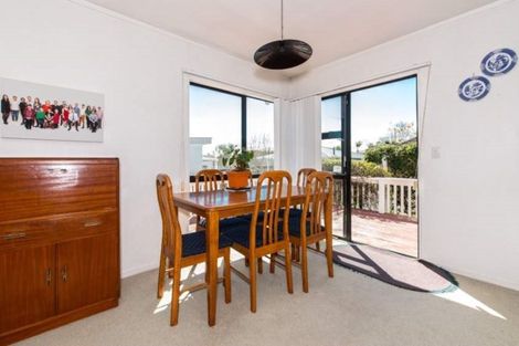 Photo of property in 1/22 Strid Road, Te Atatu South, Auckland, 0610