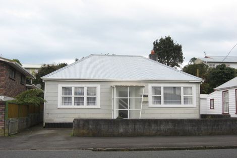 Photo of property in 94 Young Street, New Plymouth, 4310