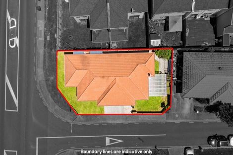 Photo of property in 2 Pantera Way, Hillpark, Auckland, 2102