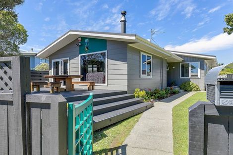 Photo of property in 32 Sea Vista Drive, Pukerua Bay, 5026