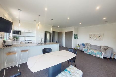 Photo of property in 32 Sumner Terrace, Aotea, Porirua, 5024