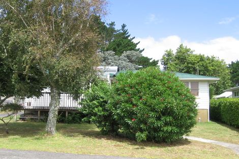Photo of property in 32 Melba Street, Beach Haven, Auckland, 0626