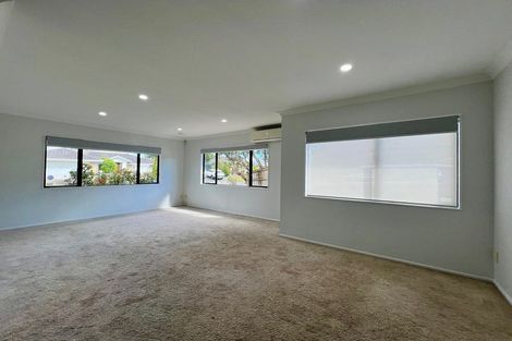 Photo of property in 8 Shankill Place, East Tamaki, Auckland, 2013