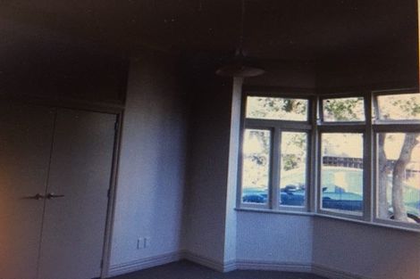 Photo of property in 7 Edge Hill, Mount Victoria, Wellington, 6011