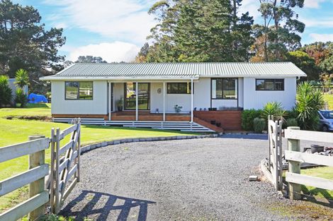Photo of property in 110 Reid Road, Glenbrook, Waiuku, 2681