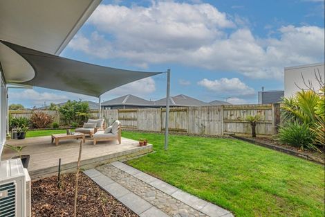 Photo of property in 10 Monaco Grove, Fitzherbert, Palmerston North, 4410