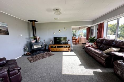 Photo of property in 177 Awarua School Road, Woodend, Invercargill, 9877