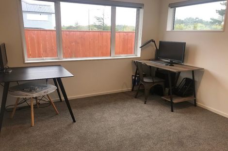 Photo of property in 33 Nobilo Road, Kumeu, 0810