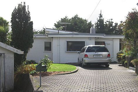 Photo of property in 8 Brydon Way, Paparangi, Wellington, 6037