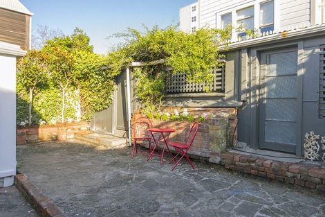 Photo of property in 7 Cottleville Terrace, Thorndon, Wellington, 6011