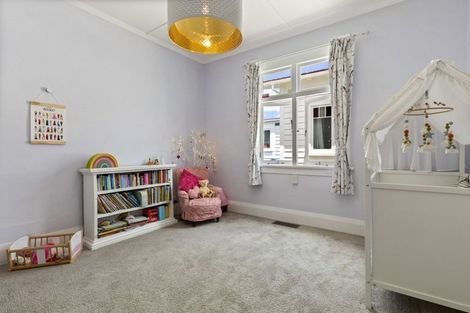 Photo of property in 13 Aramoana Avenue, Devonport, Auckland, 0624