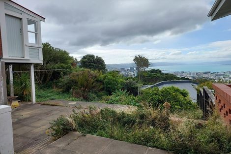 Photo of property in 49 Tanera Crescent, Brooklyn, Wellington, 6021