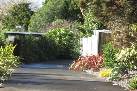 Photo of property in 20 Frank Place, Hillpark, Auckland, 2102