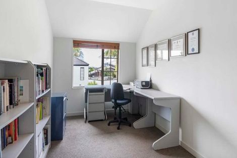 Photo of property in 68 Saddleback Rise, Murrays Bay, Auckland, 0630