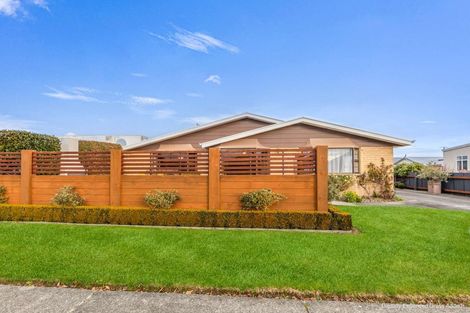 Photo of property in 60 Kitchener Street, Gore, 9710