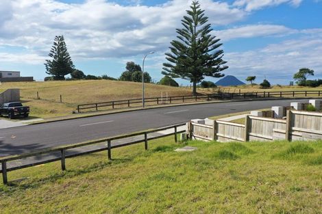 Photo of property in 2 Pacific Parade, Coastlands, Whakatane, 3120