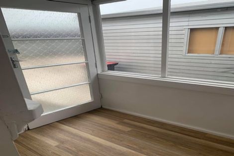 Photo of property in 61 Palmers Road, New Brighton, Christchurch, 8083