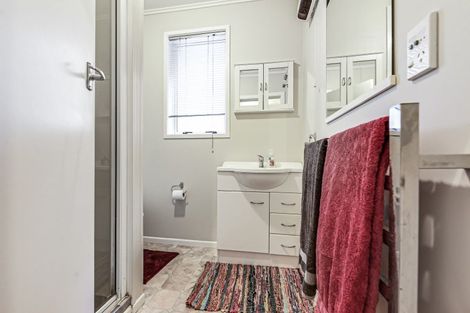 Photo of property in 2 Point Street, Raglan, 3225