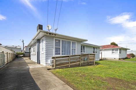 Photo of property in 19 Shamrock Street, Levin, 5510