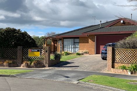 Photo of property in 23 Greenwood Place, Fitzherbert, Palmerston North, 4410