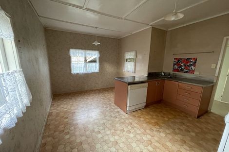 Photo of property in 96 Beach Haven Road, Beach Haven, Auckland, 0626