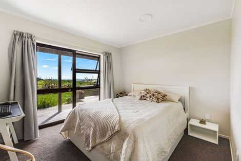 Photo of property in 1459 Carrington Road, Hurworth, New Plymouth, 4371