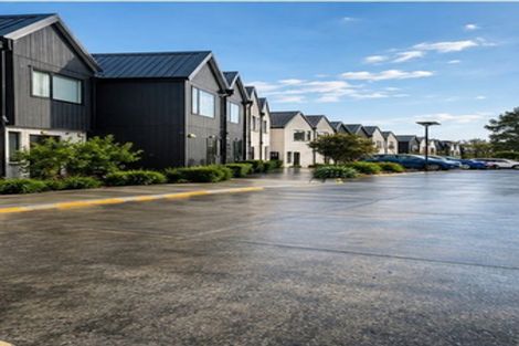 Photo of property in 36 Wharara Lane, Massey, Auckland, 0614