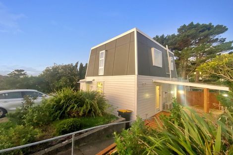 Photo of property in 12 Glen Alton Avenue, Paparangi, Wellington, 6037