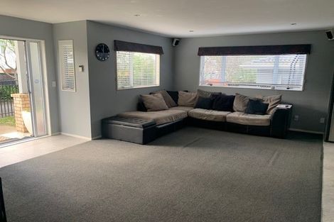 Photo of property in 19 Patons Road, Howick, Auckland, 2014