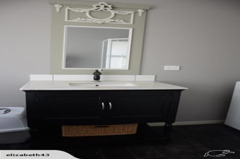 Photo of property in 303 Otumoetai Road, Otumoetai, Tauranga, 3110