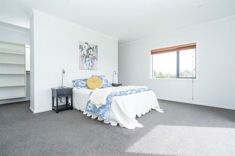 Photo of property in 10 Meadowpark Way, Matangi, Hamilton, 3283